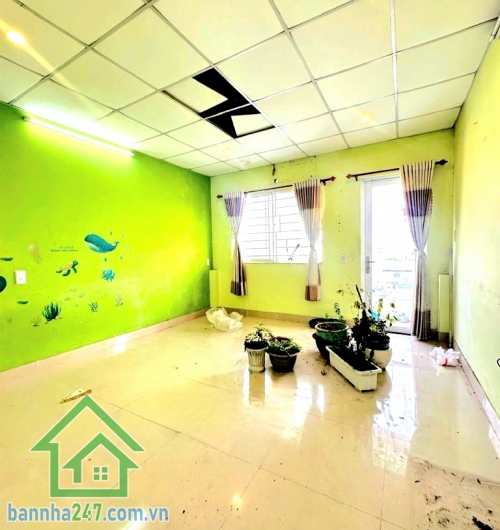 CHỈ 3,89 TỶ – NHÀ 4 TẦNG KIÊN CỐ – 32M² – GIÁP TÂN PHÚ – 3PN – 4WC – SỔ HOÀN CÔNG ĐẸP Ngay Kênh Nước Đen – Hoa Phượng Vỹ – Lê Thúc Hoạch – Bình Long, giáp Tân Phú