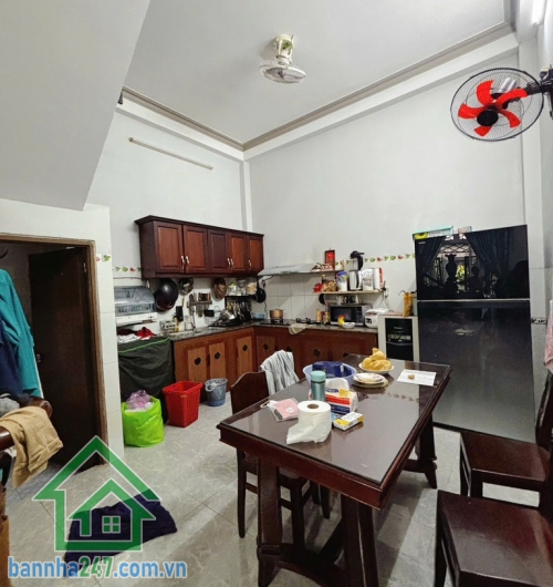 CHỈ NHỈNH 5 TỶ – NHÀ 3 TẦNG KIÊN CỐ – SÁT MẶT TIỀN LÊ VĂN QUỚI – GIÁP TÂN PHÚ – 40M² - 4PN – 3WC.