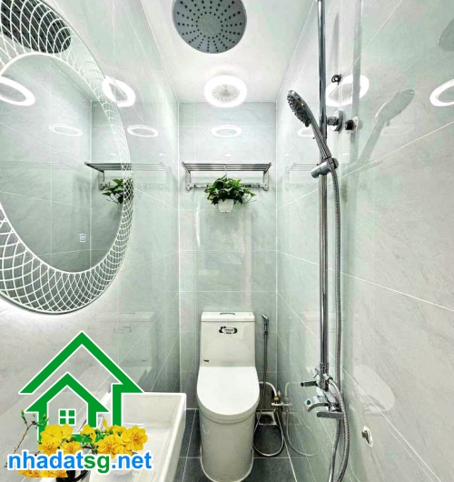 CHỈ 4 TỶ - SIÊU PHẨM MT MINI NHÀ ĐẸP PHÚ NHUẬN – 3 TẦNG FULL NỘI THẤT – XE HƠI TỚI NHÀ - 2PN Master – 3WC – PK & Bếp. Vị trí: Trung tâm Phú Nhuận, giáp Phan Đình Phùng – Nguyễn Văn Trỗi – Trường Sa, di chuyển siêu tiện Quận 1, 3, Tân Bình, Bình Thạnh.