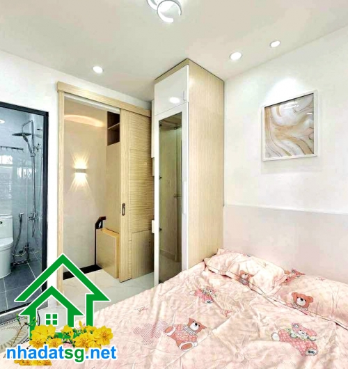 CHỈ 4 TỶ - SIÊU PHẨM MT MINI NHÀ ĐẸP PHÚ NHUẬN – 3 TẦNG FULL NỘI THẤT – XE HƠI TỚI NHÀ - 2PN Master – 3WC – PK & Bếp. Vị trí: Trung tâm Phú Nhuận, giáp Phan Đình Phùng – Nguyễn Văn Trỗi – Trường Sa, di chuyển siêu tiện Quận 1, 3, Tân Bình, Bình Thạnh.