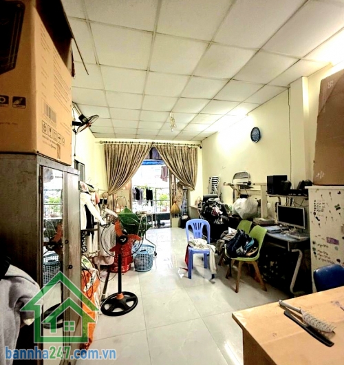 SIÊU PHẨM LÊ THÚC HOẠCH – HẺM 8M – Ô TÔ NGỦ TRONG NHÀ - 64m² (4 × 16)M - 2 TẦNG - CHỈ 8,6 TỶ Căn nhà diện tích lớn – hẻm rộng hiếm – vừa ở vừa đầu tư cực tốt! Mob 0933144037