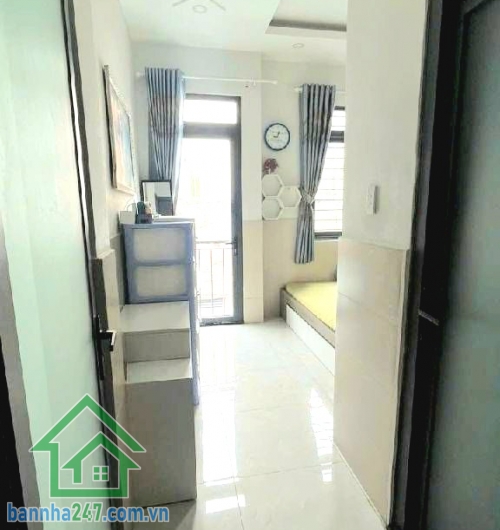CHỈ 5,9 TỶ – HẺM NỘI BỘ VIP – ĐƯỜNG 6M – NHÀ 4 TẦNG MỚI ĐẸP - 4PN – 5WC - P. THỜ Căn nhà “đáng sống” – khu phân lô cao cấp, an ninh, dân trí cao! Diện tích: 39m² (4 × 10m) – DT sàn 155m². Kết cấu: 4 tầng (trệt + 2 lầu + sân thượng). Công năng: 4PN – 5WC –