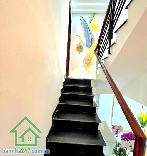CHỈ 6,69 TỶ – SIÊU PHẨM ĐƯỜNG SỐ 21 – P8 GÒ VẤPHẺM XE HƠI 4M – 3 TẦNG – FULL NỘI THẤT – 3PN - 4WC Diện tích: 4 x 11m. Công nhận: 37m² – DT sử dụng: 44m² 3 tầng kiên cố- 3PN – 4WC- Phòng khách – phòng bếp- Phòng thờ riêngSân phơi thoáng mát