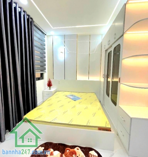 CHỈ 6,69 TỶ – SIÊU PHẨM ĐƯỜNG SỐ 21 – P8 GÒ VẤPHẺM XE HƠI 4M – 3 TẦNG – FULL NỘI THẤT – 3PN - 4WC Diện tích: 4 x 11m. Công nhận: 37m² – DT sử dụng: 44m² 3 tầng kiên cố- 3PN – 4WC- Phòng khách – phòng bếp- Phòng thờ riêngSân phơi thoáng mát