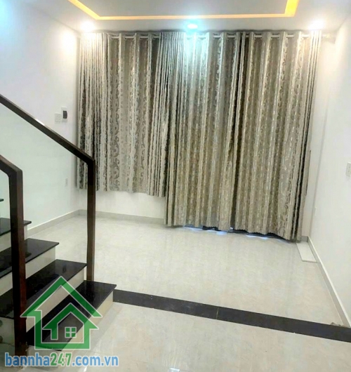 CHỈ 4,5 TỶ – GẦN MẶT TIỀN NGUYỄN QUÝ ANH – TÂN SƠN NHÌ – ĐANG CHO THUÊ 10TR/THÁNG • Diện tích: 33m² (4.1m x 8m) – ngang đẹp• Kết cấu: 1 trệt 1 lầu• Công năng