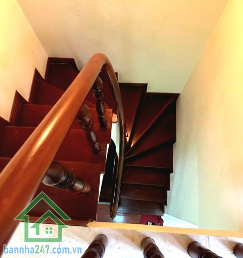 CHỈ 4,99 TỶ – HIẾM HẺM NHỰA XE HƠI – CMT8 – 4 TẦNG – KINH DOANH TỐT - 3 PN - 2 WC