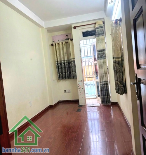 CHỈ 4,99 TỶ – HIẾM HẺM NHỰA XE HƠI – CMT8 – 4 TẦNG – KINH DOANH TỐT - 3 PN - 2 WC