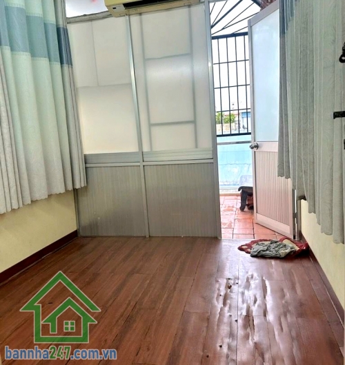 CHỈ 4,99 TỶ – HIẾM HẺM NHỰA XE HƠI – CMT8 – 4 TẦNG – KINH DOANH TỐT - 3 PN - 2 WC