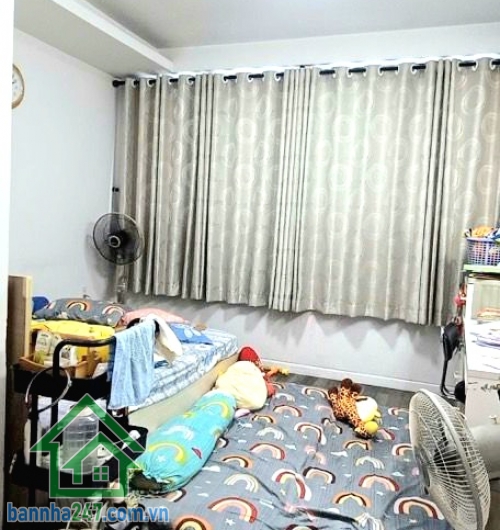 CHỈ 11,5 TỶ - BÁN NHÀ HẺM XE HƠI - NGUYỄN HỒNG ĐÀO – P.14, TÂN BÌNH - DT: 66M2 - (4 x 16.5)m - 4 TẦNG - 4 PN, 5 WC  Vị trí đẹp, sát mặt tiền, hẻm xe hơi vào tận cửa
