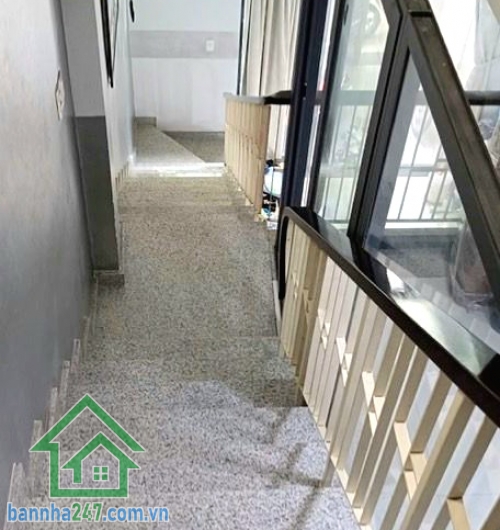 CHỈ 11,5 TỶ - BÁN NHÀ HẺM XE HƠI - NGUYỄN HỒNG ĐÀO – P.14, TÂN BÌNH - DT: 66M2 - (4 x 16.5)m - 4 TẦNG - 4 PN, 5 WC  Vị trí đẹp, sát mặt tiền, hẻm xe hơi vào tận cửa
