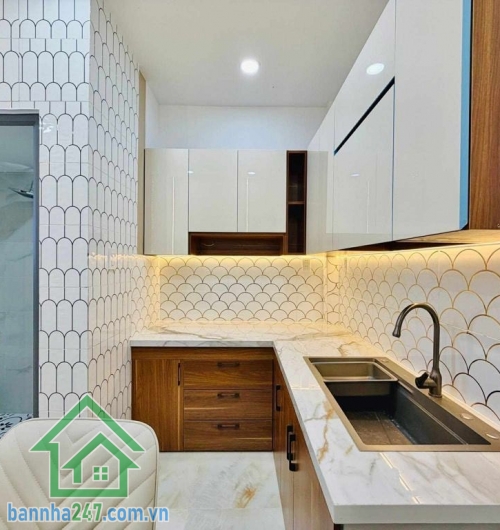 CHỈ 3,75 TỶ - NHÀ ĐẸP - QUANG TRUNG GÒ VẤP – H3G - 24M² – 2 TẦNG - 2PN 2WC * Diện tích: 24m² vuông vức * Kết cấu: 1 trệt 1 lầu * 2 PN– 2 WC
