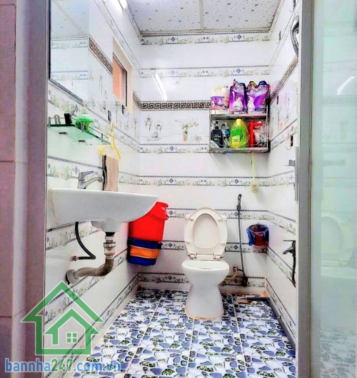 CHỈ 5.2 TỶ TL – PHÚ THỌ HÒA – SÁT HẺM Ô TÔ – NHÀ MỚI ĐẸP - 43m² (4.3 x 11)m - 2PN - 2WC Trung tâm Tân Phú Cách hẻm ô tô chỉ 10m, 30m ra mặt tiền đường 