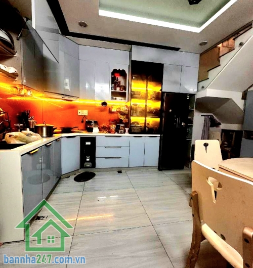 CHỈ 6,9 TỶ – GẦN MT HƯƠNG LỘ 2 – Ô TÔ VÀO NHÀ - HẺM 7M – 5 TẦNG BTCT – 5PN - 5WC