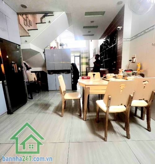 CHỈ 6,9 TỶ – GẦN MT HƯƠNG LỘ 2 – Ô TÔ VÀO NHÀ - HẺM 7M – 5 TẦNG BTCT – 5PN - 5WC