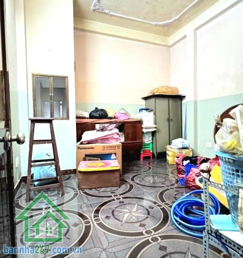 GIÁ 9,6 TỶ – MTKD NGUYỄN VĂN SĂNG – 4 TẦNG BTCT – KINH DOANH ĐỈNH - 4PN – 3WC  Vị trí đẹp – nhà chắc chắn – khai thác đa ngành nghề! Diện tích sử dụng: ~180m²