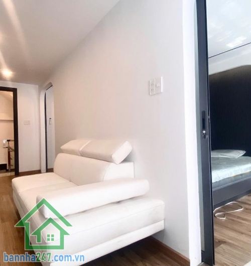 HXH TRUNG TÂM TÂN BÌNH – 3 TẦNG – 57M² – CHỈ 7,95 TỶ  Căn nhà diện tích lớn – vị trí trung tâm – phù hợp ở hoặc đầu tư lâu dài! Diện tích: 57m² – rộng rãi, dễ bố trí. Kết cấu: 3 tầng (1 trệt 2 lầu). Công năng: 3PN (có thể tách thành 4PN) – 4WC – phòng khá