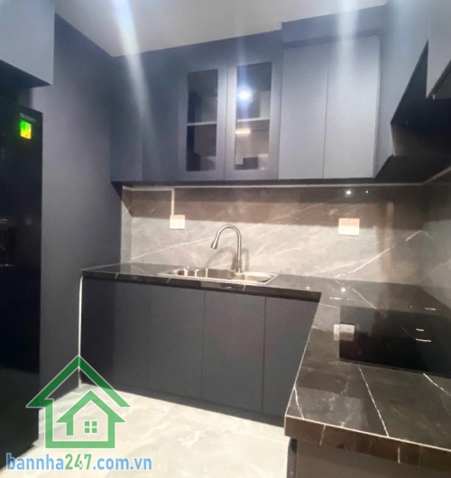 HXH TRUNG TÂM TÂN BÌNH – 3 TẦNG – 57M² – CHỈ 7,95 TỶ  Căn nhà diện tích lớn – vị trí trung tâm – phù hợp ở hoặc đầu tư lâu dài! Diện tích: 57m² – rộng rãi, dễ bố trí. Kết cấu: 3 tầng (1 trệt 2 lầu). Công năng: 3PN (có thể tách thành 4PN) – 4WC – phòng khá