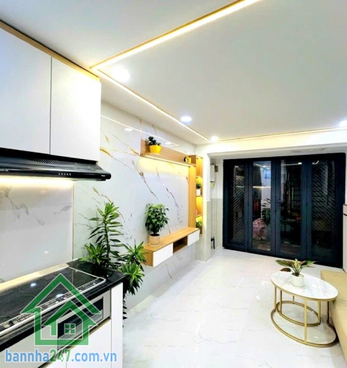 CHỈ 3,49 TỶ (BỚT LỘC) – HẺM 3M – VÀI BƯỚC RA HẺM XE TẢI – GẦN DREAM HOME - 2PN * DT thực tế: 24m² (3m x 8m) * DT công nhận: 17.9m² * Kết cấu: 1 trệt 1 lầu – 2PN