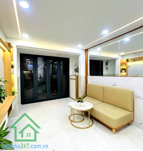 CHỈ 3,49 TỶ (BỚT LỘC) – HẺM 3M – VÀI BƯỚC RA HẺM XE TẢI – GẦN DREAM HOME - 2PN * DT thực tế: 24m² (3m x 8m) * DT công nhận: 17.9m² * Kết cấu: 1 trệt 1 lầu – 2PN