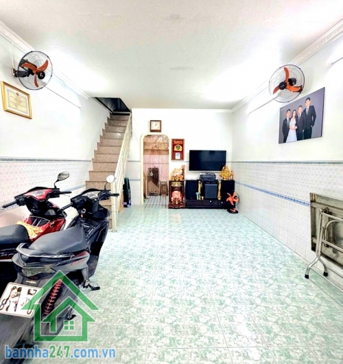 HẺM 4M THÔNG – KHU VIP PHÚ THỌ HÒA – SÁT MẶT TIỀN - 2PN – 2WC – CHỈ 4,46 TỶ Căn nhà nhỏ xinh nhưng “có võ” – vị trí trung tâm, giá mềm cực hiếm tại Tân Phú! - Mob 0933144037