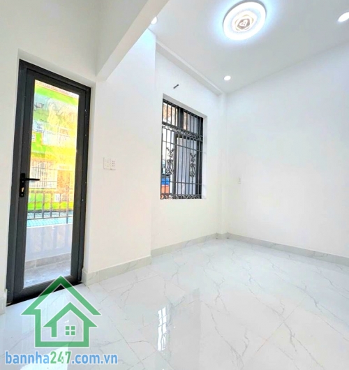 CHỈ 5,15 TỶ – MẶT TIỀN GÒ XOÀI – NHÀ MỚI Ở NGAY – KINH DOANH ĐỈNH • Diện tích: 4m x 12m – ~49m² • Kết cấu: 1 trệt – 1 lầu (đúc BTCT) • Công năng: 2 PN - 2 WC - Mob 0933144037