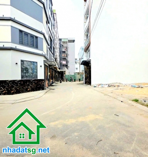 CHỈ 7,4 TỶ – HXH 6M – NHÀ MỚI 5 TẦNG – NGAY MÃ LÒ, LÊ VĂN QUỚI - 4 PN – 5 WC • Diện tích: 4m x 13m – 52m² • Kết cấu: Trệt + Lửng + 3 Lầu kiên cố • Công năng: 4 PN – 5 WC • Có phòng thờ + sân thượng trước sau • Nhà mới đẹp, thiết kế hiện đại, dọn vào ở nga