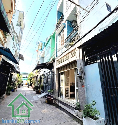 CHỈ 5,6 TỶ – HXH TẢI 6M – SÁT KÊNH THAM LƯƠNG – 50m² (4 × 12.5)m – 3 TẦNG - 4PN – 3WC Vị trí hiếm – sát mặt tiền – tiềm năng tăng giá mạnh!