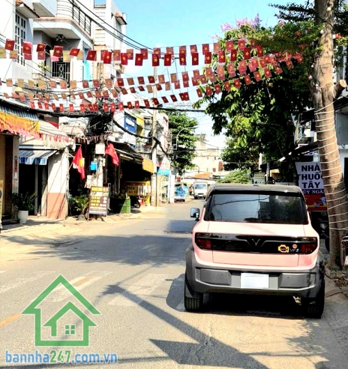 CHỈ 5,6 TỶ – HXH TẢI 6M – SÁT KÊNH THAM LƯƠNG – 50m² (4 × 12.5)m – 3 TẦNG - 4PN – 3WC Vị trí hiếm – sát mặt tiền – tiềm năng tăng giá mạnh!