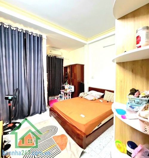 CHỈ 5,6 TỶ – HXH TẢI 6M – SÁT KÊNH THAM LƯƠNG – 50m² (4 × 12.5)m – 3 TẦNG - 4PN – 3WC Vị trí hiếm – sát mặt tiền – tiềm năng tăng giá mạnh!