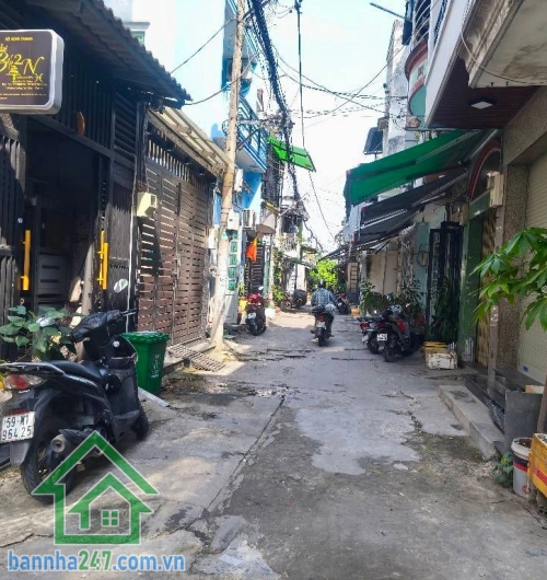 CHỈ 3,2 TỶ – HIẾM CÓ KHÓ TÌM - NHÀ 2 LẦU MỚI XÂY – DTSD 50m² – 2PN – 2WC – VÀO Ở NGAY - HẺM Ô TÔ VÀO ĐƯỢC – SÁT TÂN PHÚ – NGAY CUỐI NGUYỄN SƠN Kết cấu: • 1 trệt 1 lầu mới xây • 2 PN – 2 WC
