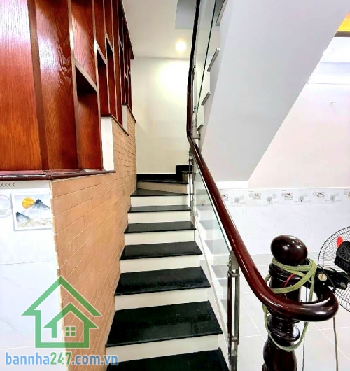 CHỈ 4,95 TỶ – NHÀ MỚI TINH 3 TẦNG – HẺM XE HƠI THÔNG – SÁT CHỢ BÌNH LONG – GIÁP TÂN PHÚ - DT: 43M² 3PN - 3WC Khu Bình Long – giáp Tân Phú, tiện ích xung quanh đầy đủ