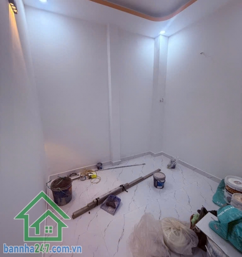 CHỈ 4,4 TỶ – NHÀ 2 TẦNG – HẺM XE HƠI – 65M² – 3PN – CÁCH MẶT TIỀN 100M.