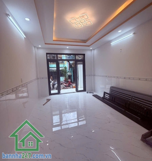 CHỈ 4,4 TỶ – NHÀ 2 TẦNG – HẺM XE HƠI – 65M² – 3PN – CÁCH MẶT TIỀN 100M.